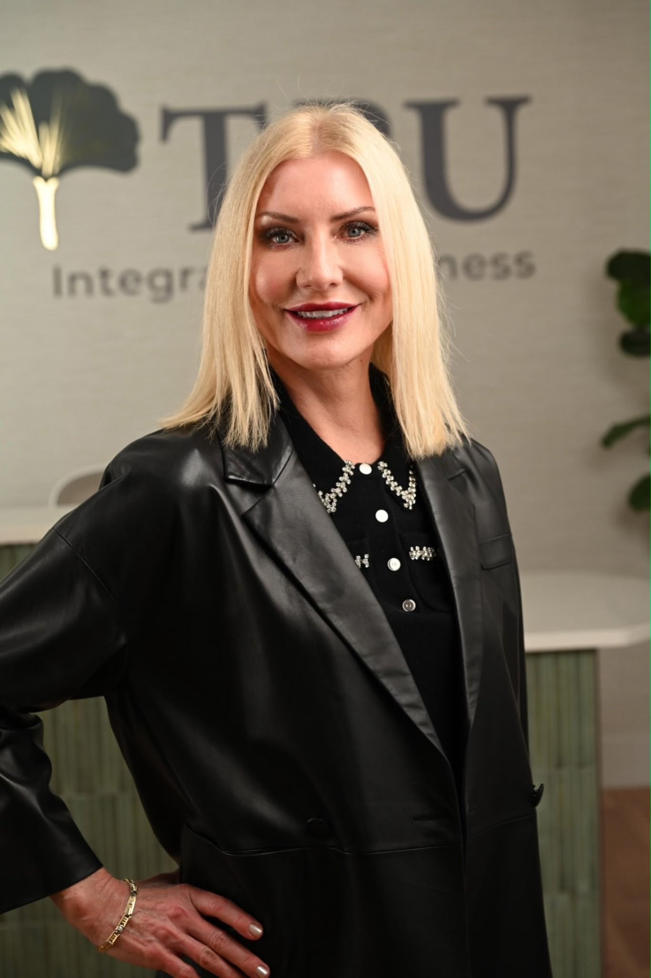 Izabella Monchunski, Aesthetician at Tru Integrative Wellness Downers Grove